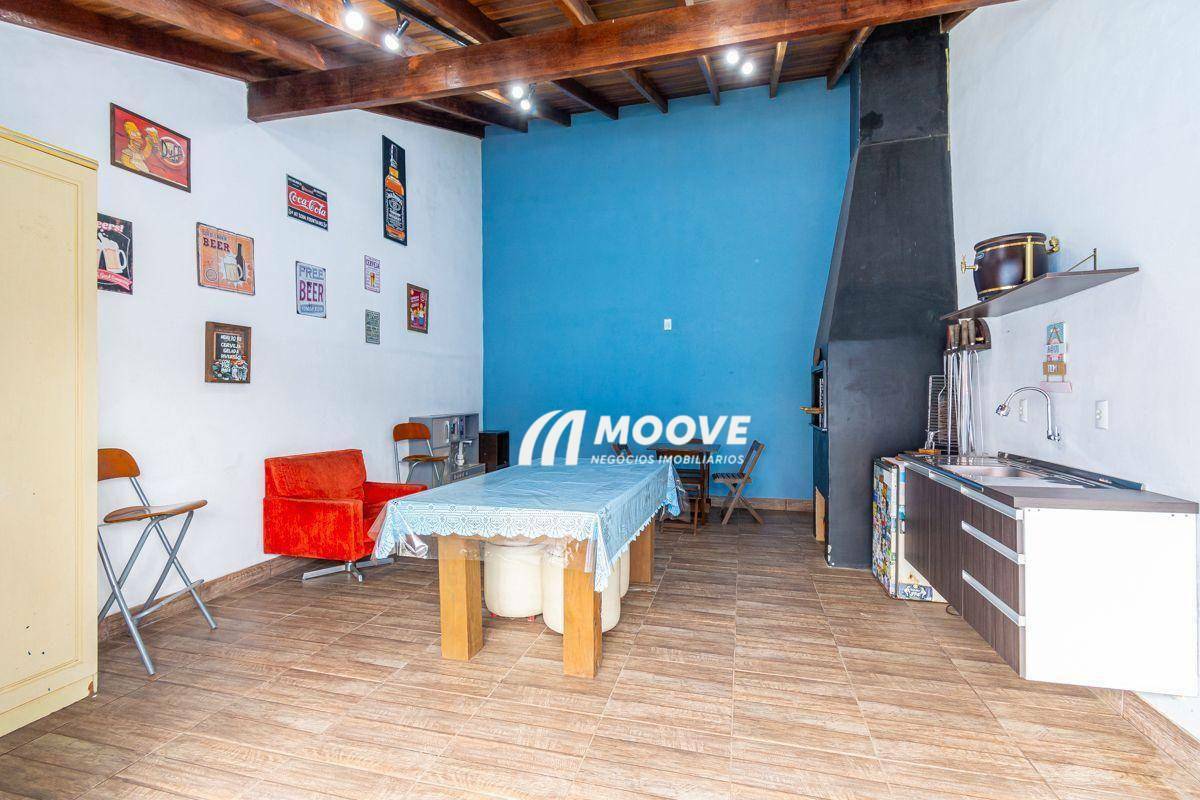 Casa à venda com 2 quartos, 90m² - Foto 10