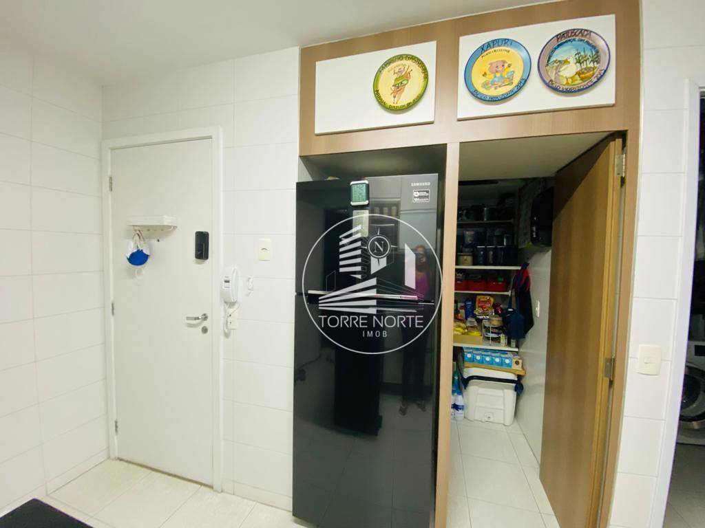 Apartamento à venda com 3 quartos, 111m² - Foto 11