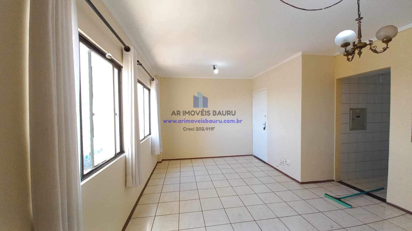 Apartamento à venda com 3 quartos, 76m² - Foto 2