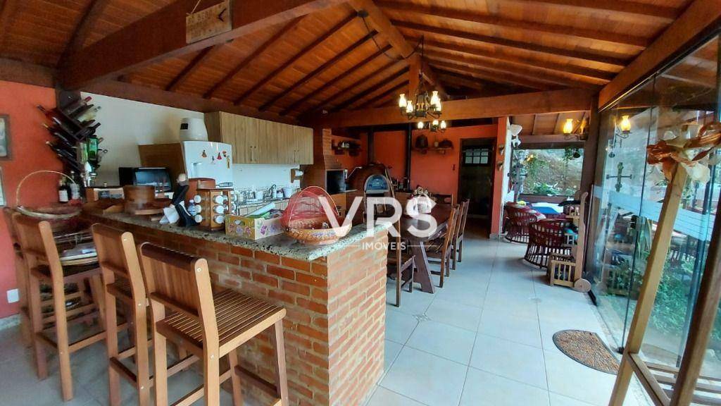 Casa à venda com 5 quartos, 271m² - Foto 29