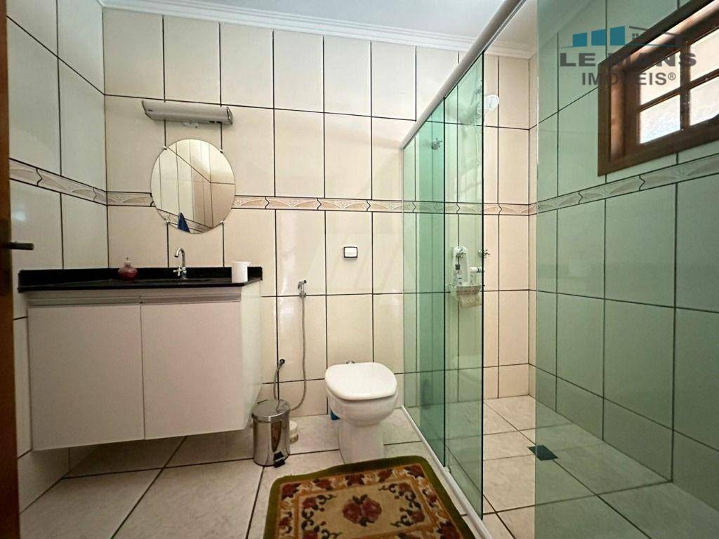 Casa à venda com 3 quartos, 250m² - Foto 8