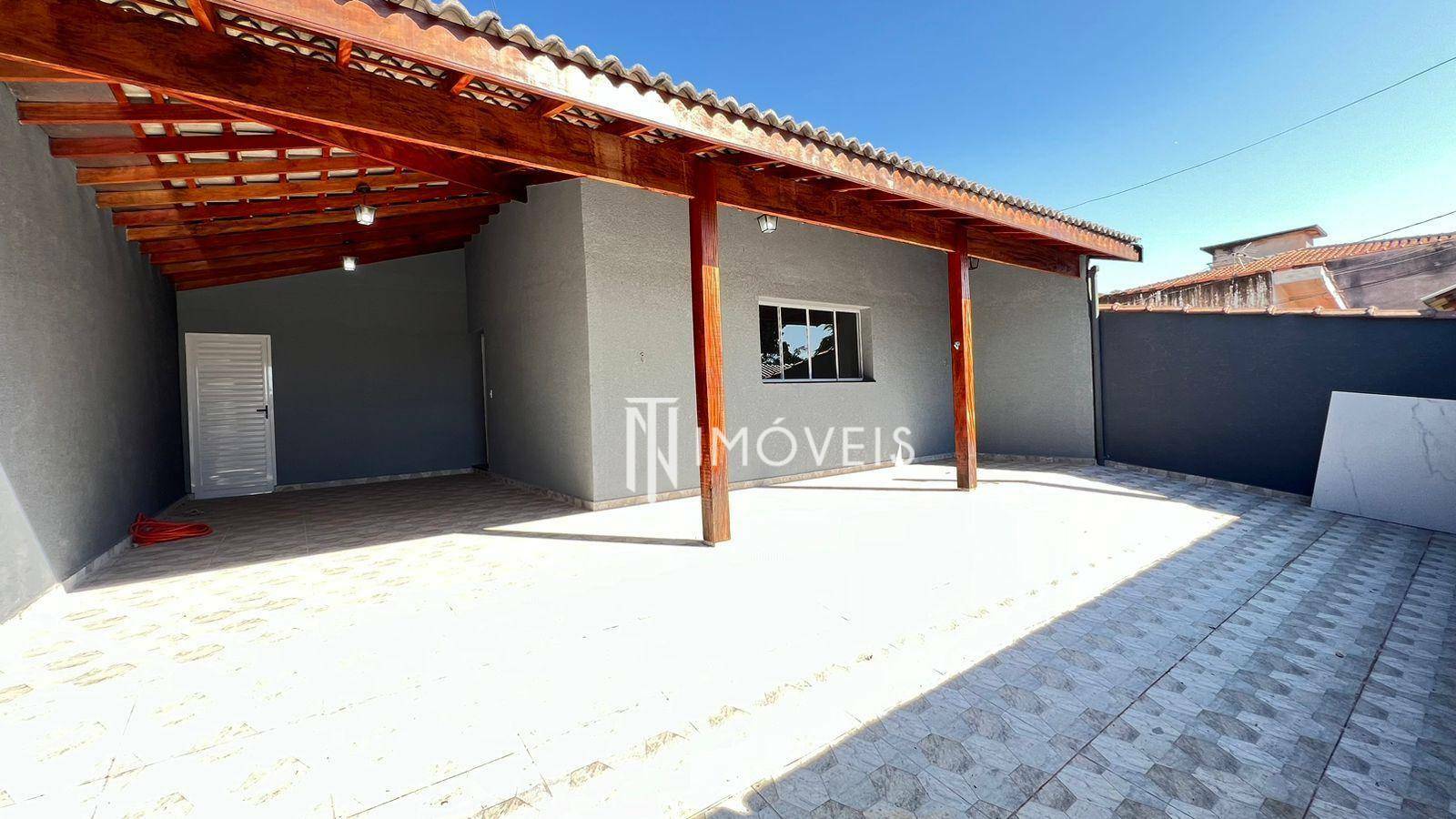 Casa à venda e aluguel com 3 quartos, 150m² - Foto 1