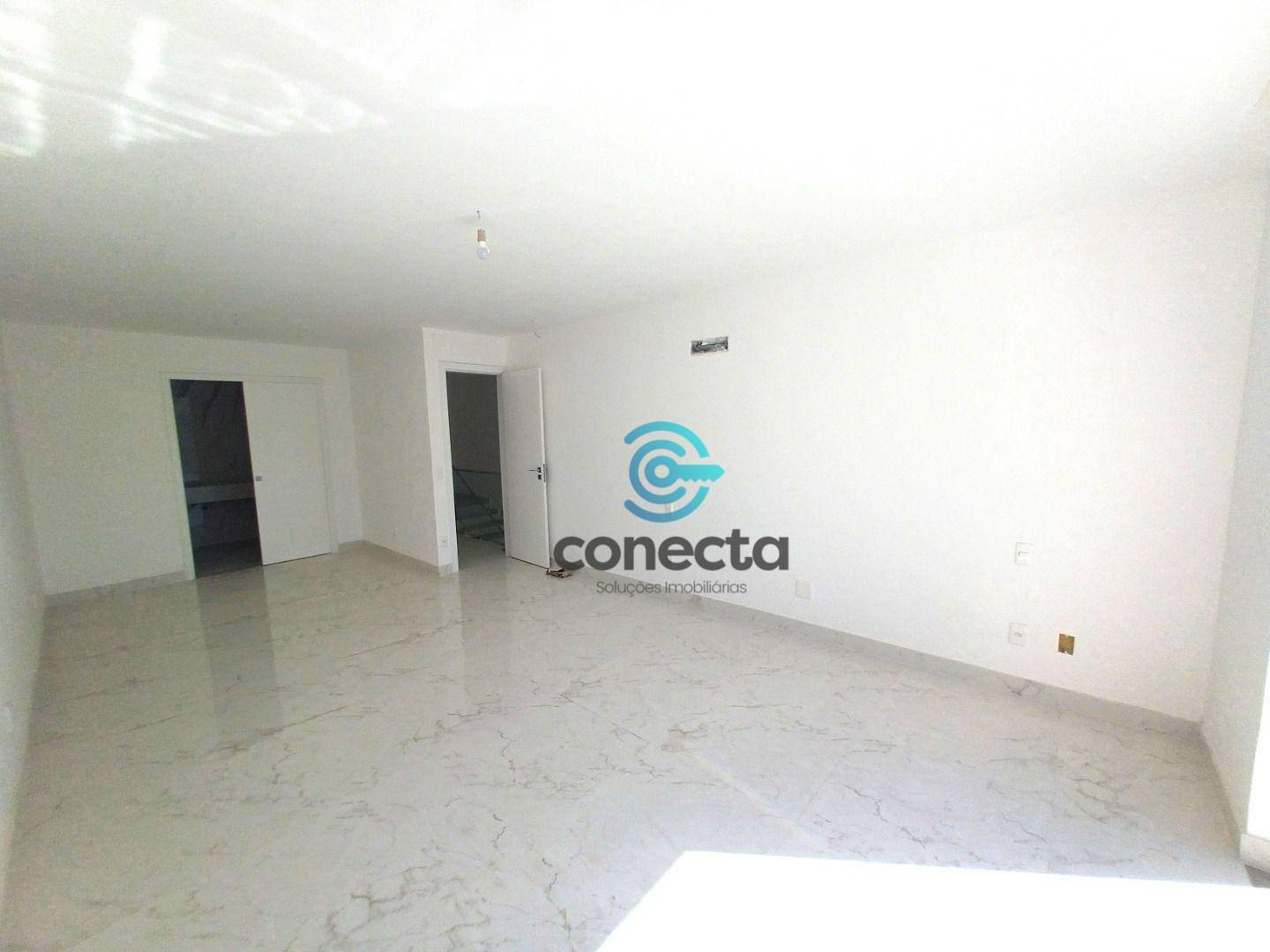 Casa à venda com 4 quartos, 213m² - Foto 22