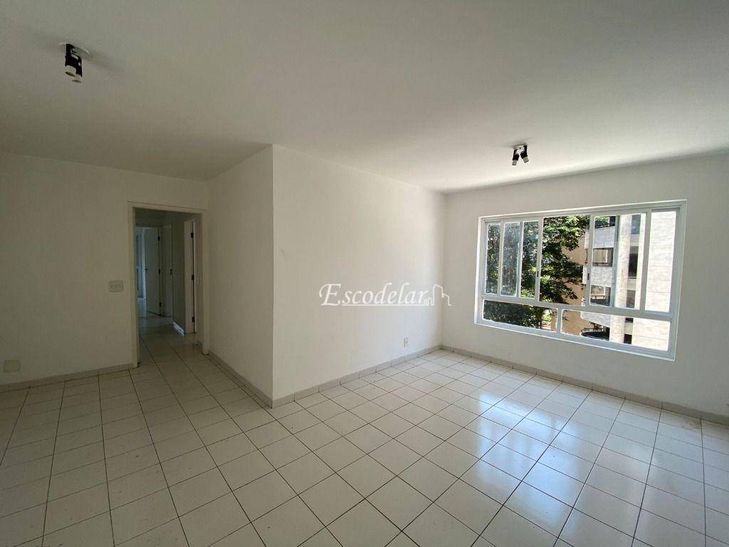 Apartamento para alugar com 3 quartos, 157m² - Foto 1