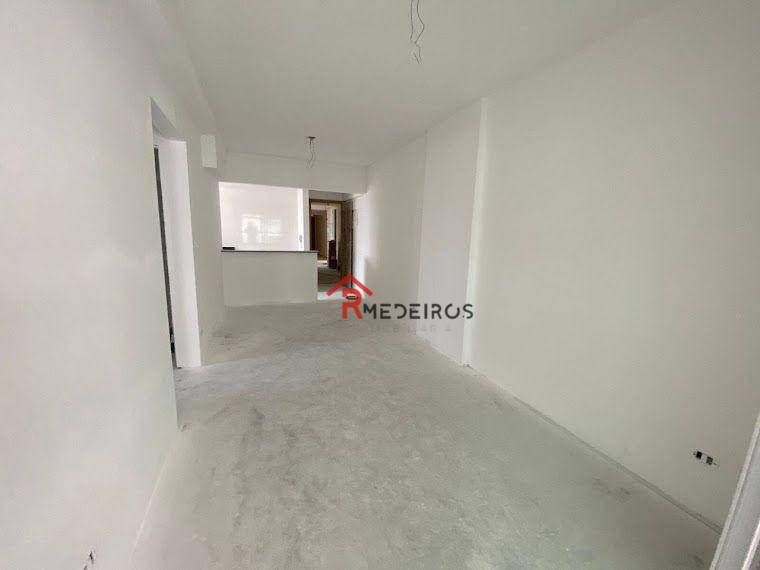 Apartamento à venda com 2 quartos, 69m² - Foto 3