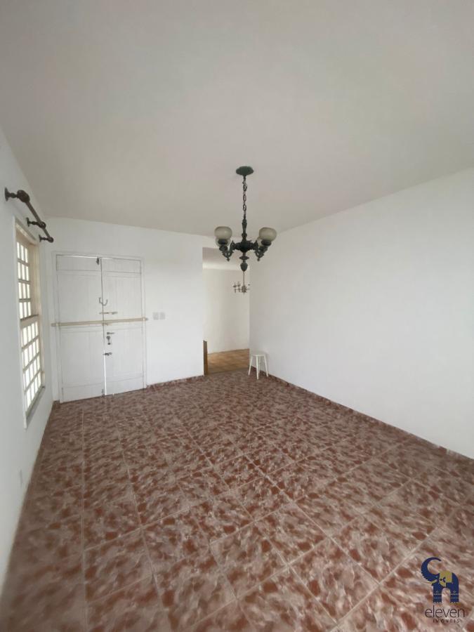 Casa à venda com 4 quartos, 160m² - Foto 4