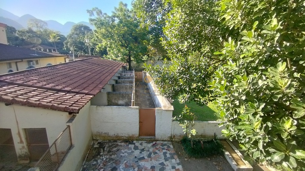 Casa à venda com 7 quartos, 3200m² - Foto 59