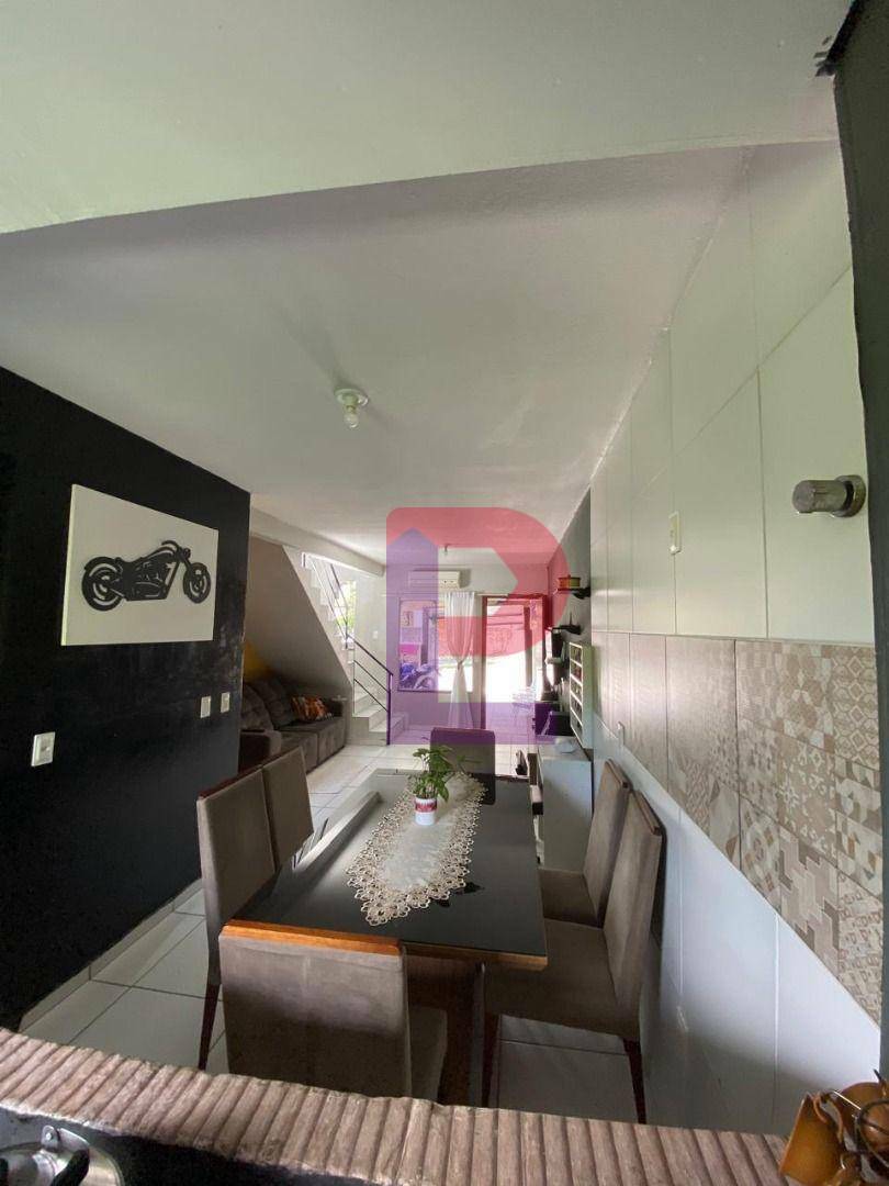 Casa à venda com 2 quartos, 65m² - Foto 4