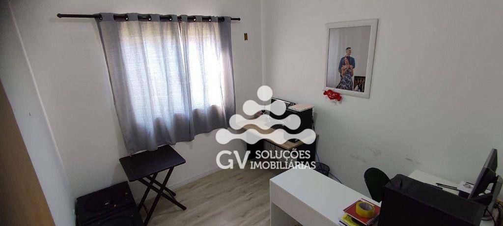 Casa à venda com 3 quartos, 95m² - Foto 13