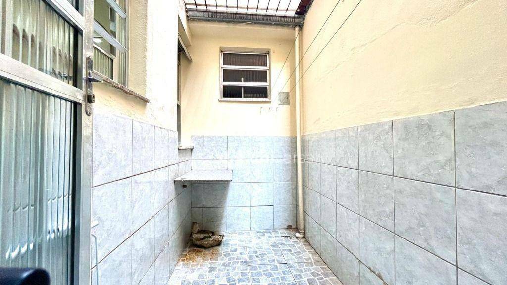 Apartamento para alugar com 3 quartos, 106m² - Foto 12