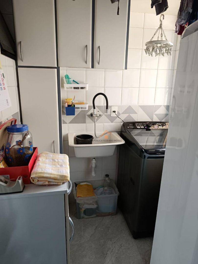 Apartamento para alugar com 3 quartos, 100m² - Foto 18