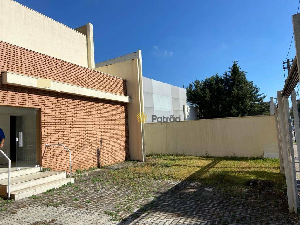 Casa para alugar com 12 quartos, 544m² - Foto 1