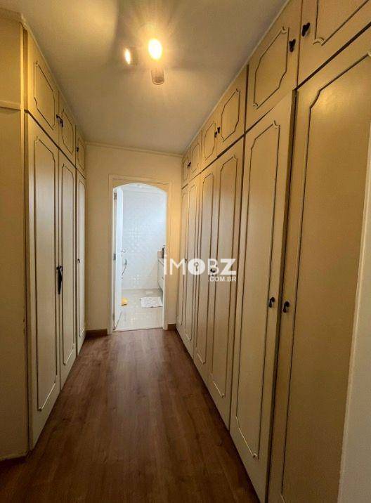 Apartamento à venda com 3 quartos, 200m² - Foto 16