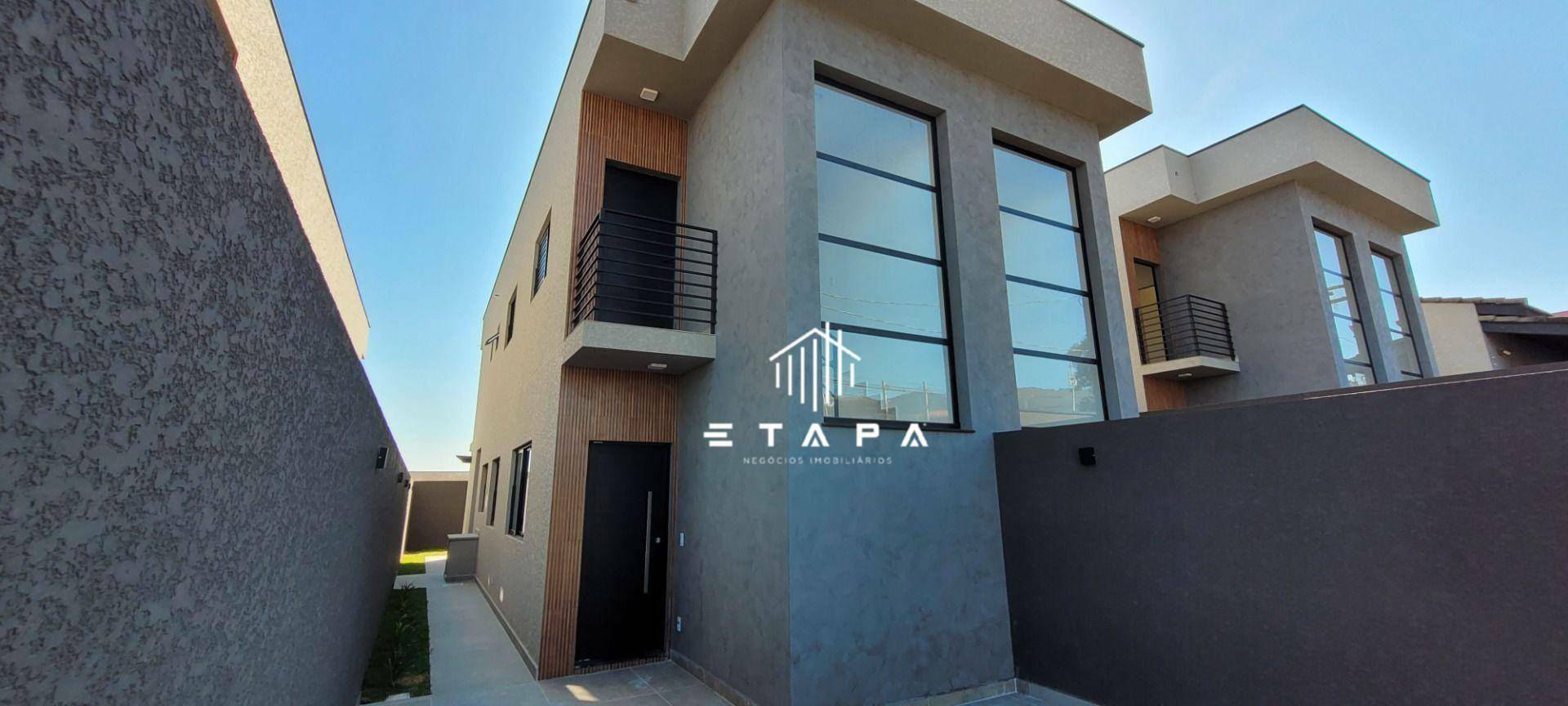 Casa à venda com 3 quartos, 105m² - Foto 1