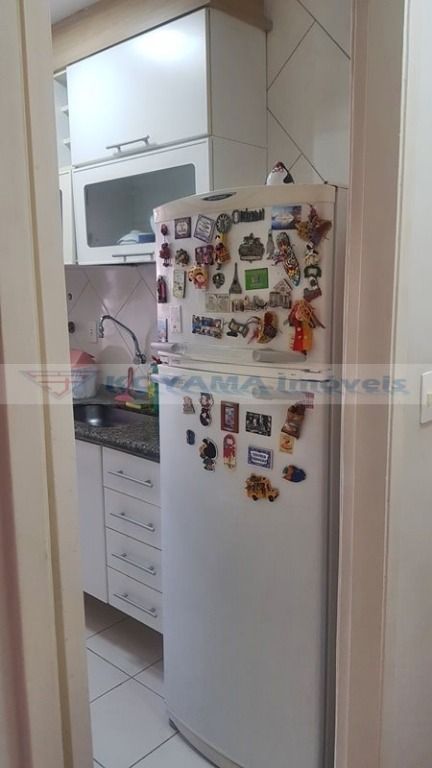 Apartamento à venda com 2 quartos, 64m² - Foto 32