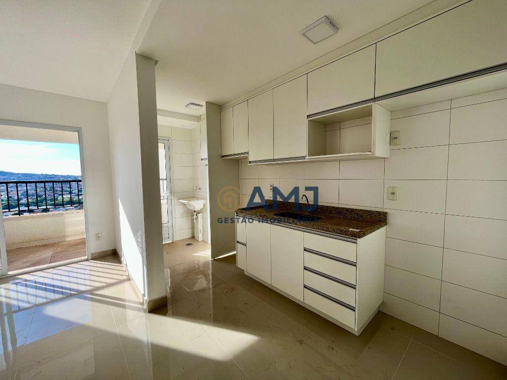 Apartamento à venda com 3 quartos, 83m² - Foto 2