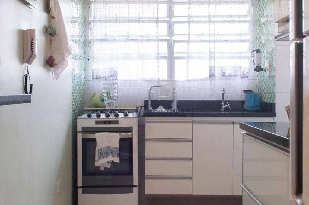 Apartamento à venda com 2 quartos, 72m² - Foto 7