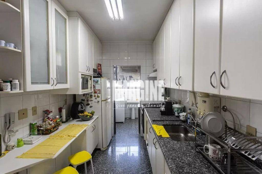 Apartamento à venda com 3 quartos, 98m² - Foto 15