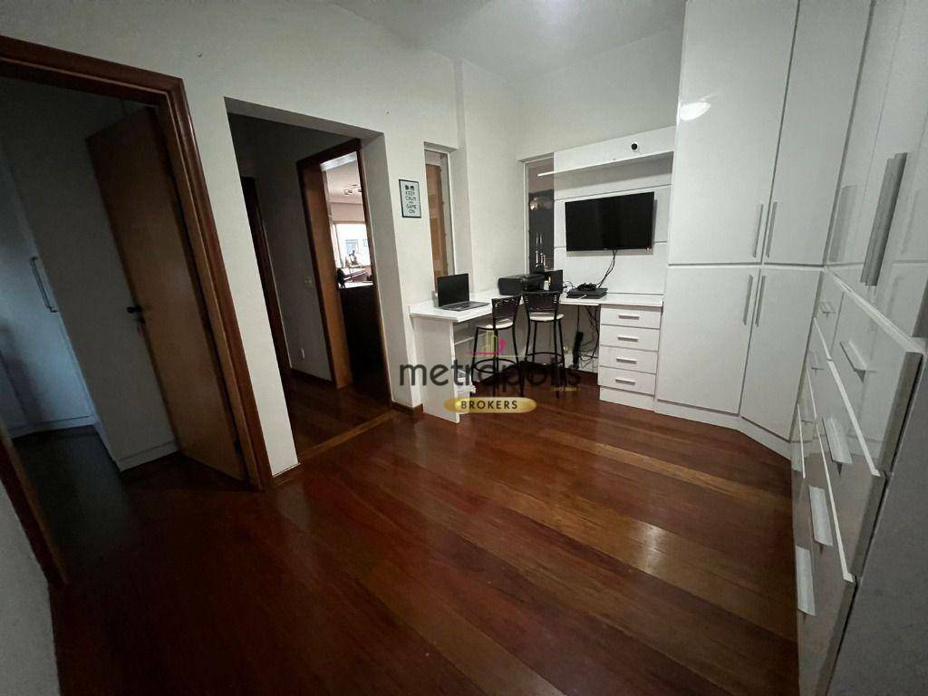 Apartamento à venda com 3 quartos, 154m² - Foto 19