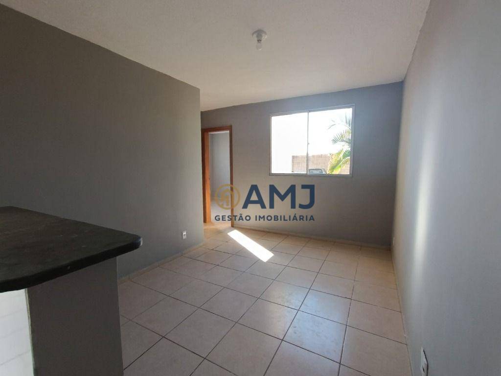 Apartamento à venda com 2 quartos, 44m² - Foto 2