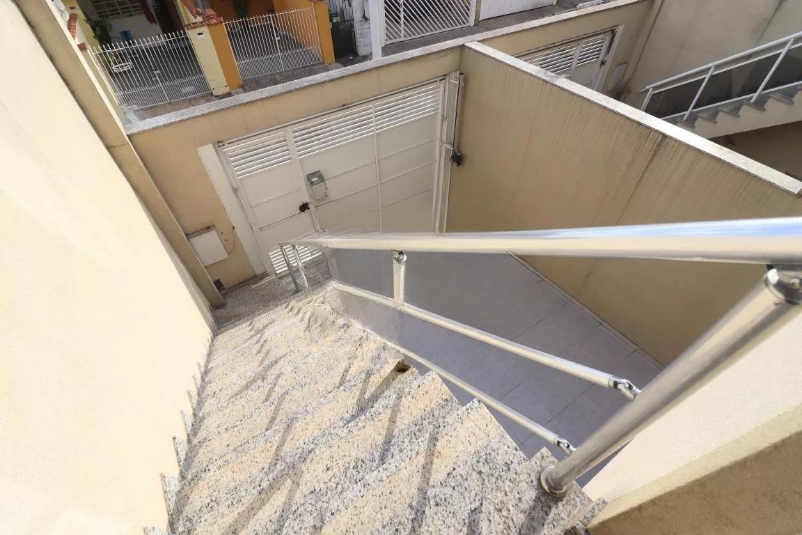 Sobrado à venda com 3 quartos, 170m² - Foto 2