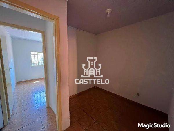 Casa à venda com 2 quartos, 80m² - Foto 4