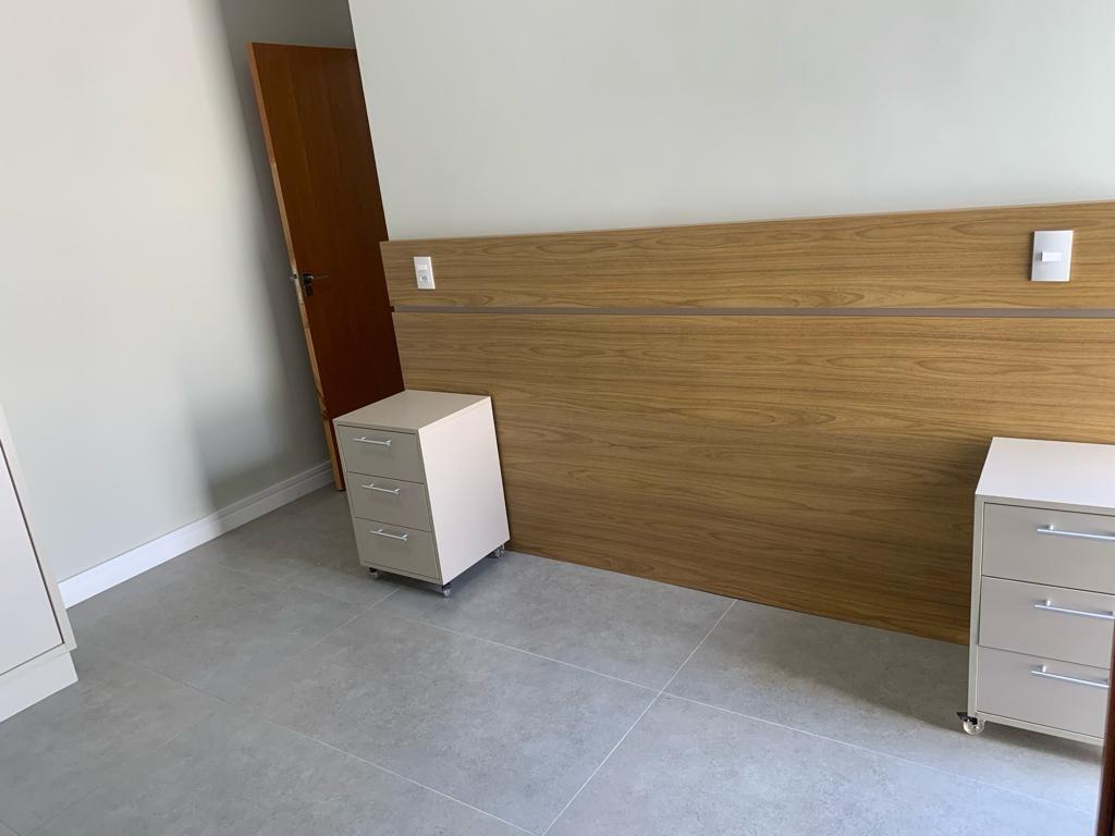 Casa à venda com 3 quartos, 200m² - Foto 8