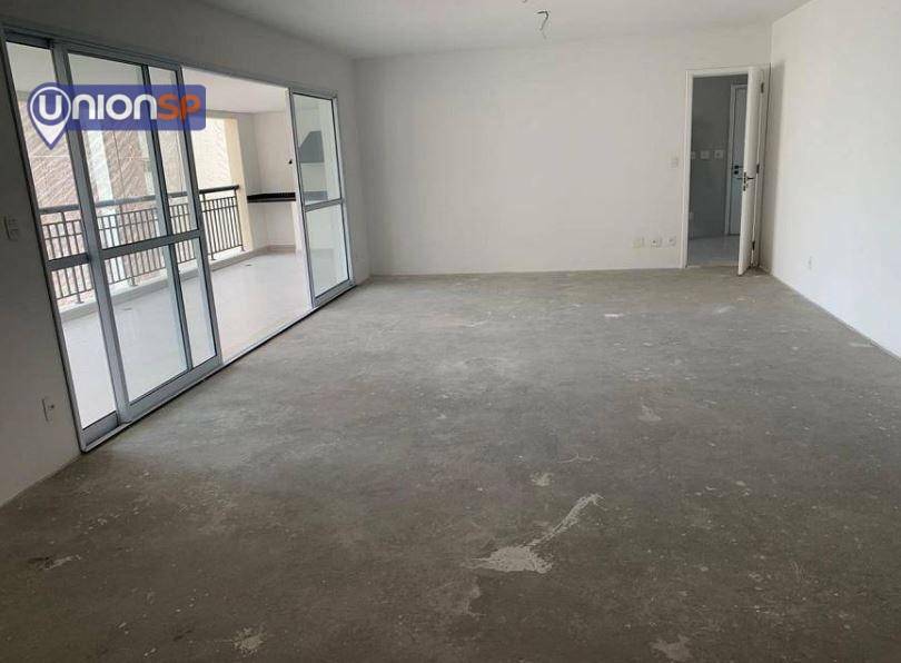 Apartamento à venda com 4 quartos, 246m² - Foto 1