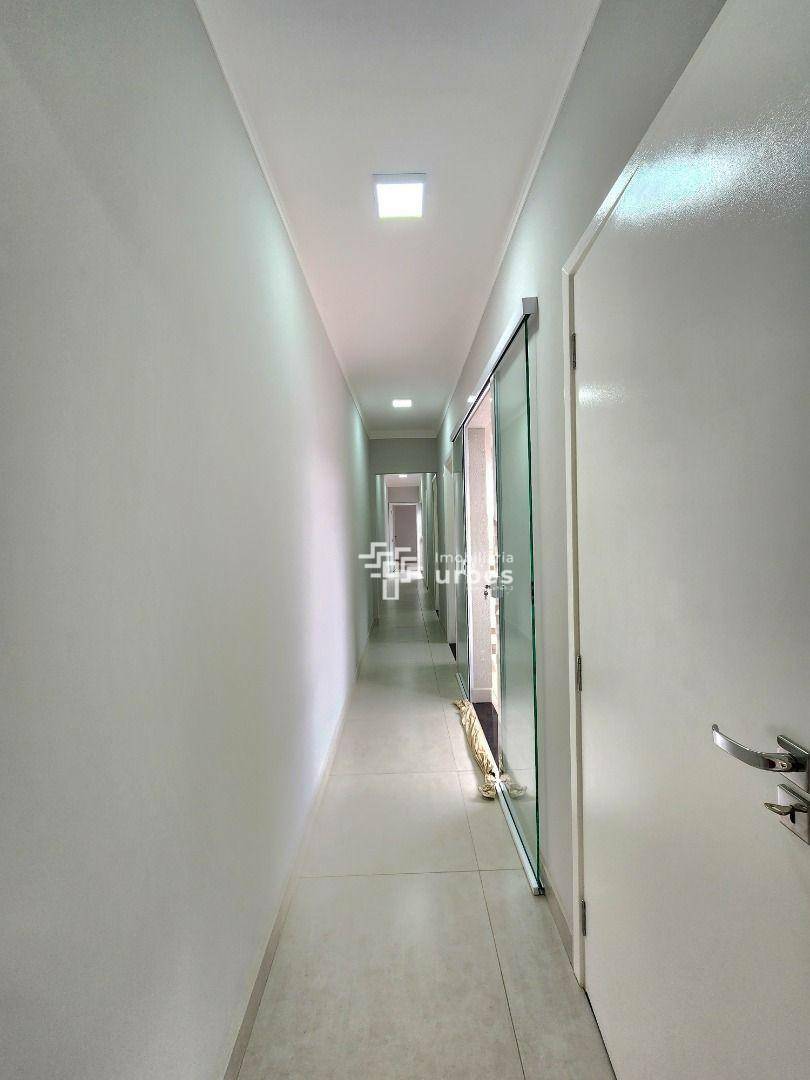Casa à venda com 3 quartos, 130m² - Foto 4