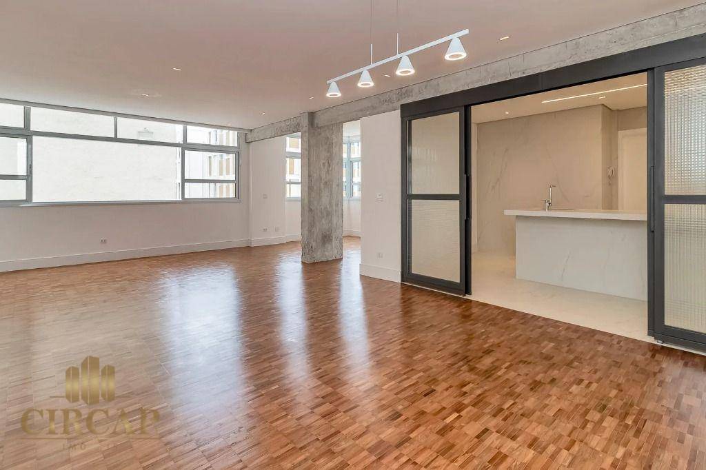 Apartamento à venda com 3 quartos, 300m² - Foto 2