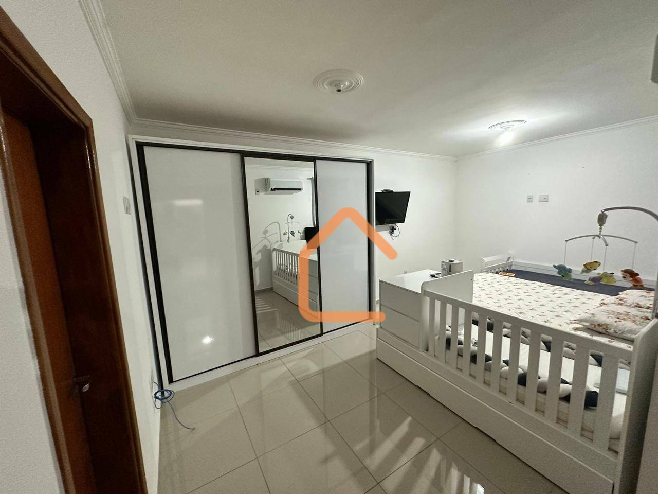 Apartamento à venda com 3 quartos, 94m² - Foto 12