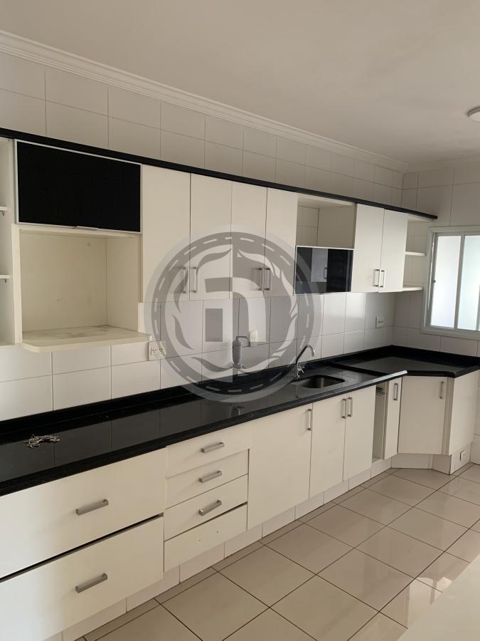 Apartamento à venda com 3 quartos, 125m² - Foto 3