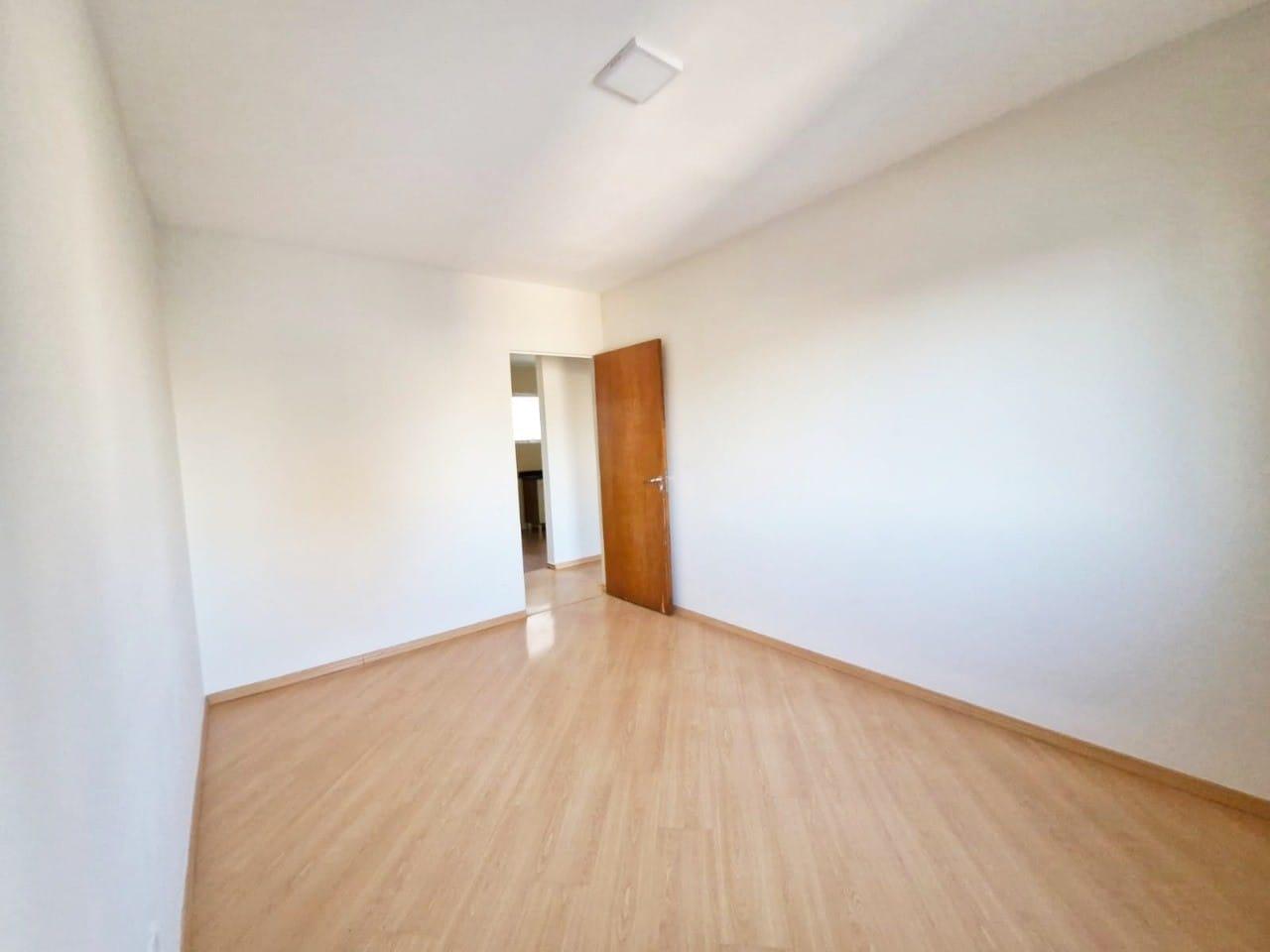 Apartamento à venda com 2 quartos, 84m² - Foto 6