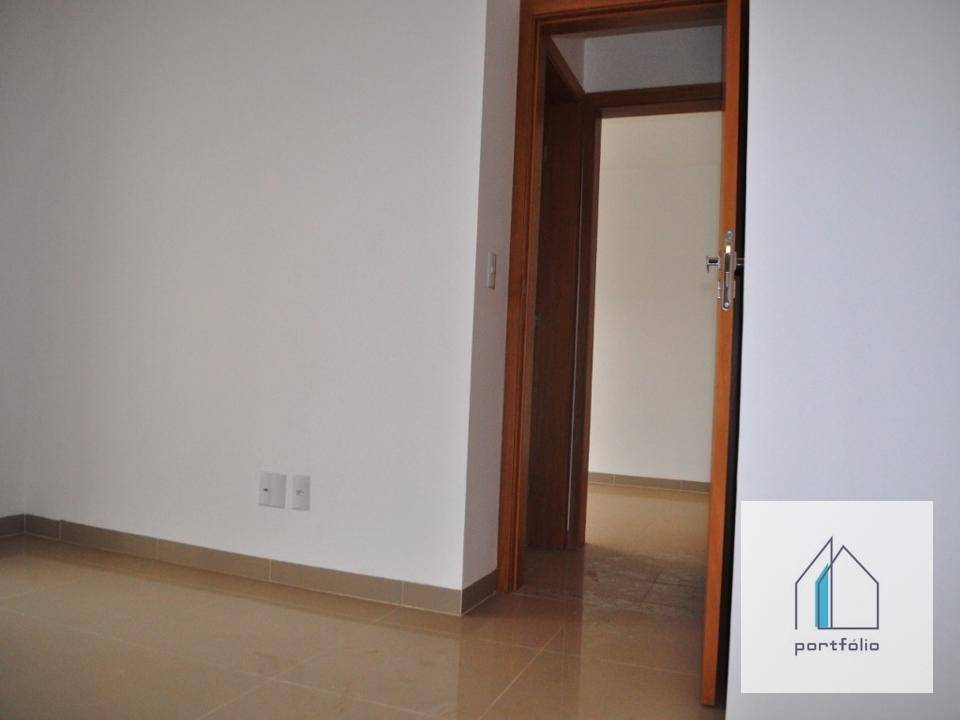 Apartamento à venda com 4 quartos, 175m² - Foto 9