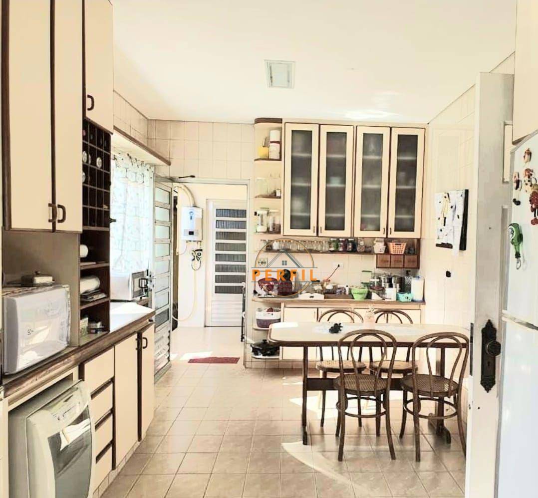 Casa de Condomínio à venda e aluguel com 3 quartos, 320m² - Foto 22