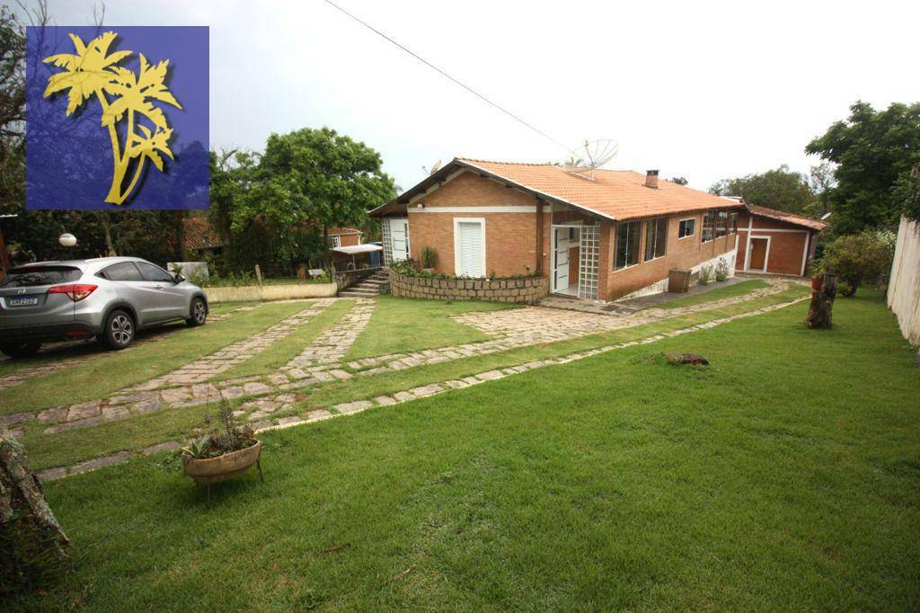 Casa de Condomínio à venda com 5 quartos, 230m² - Foto 1