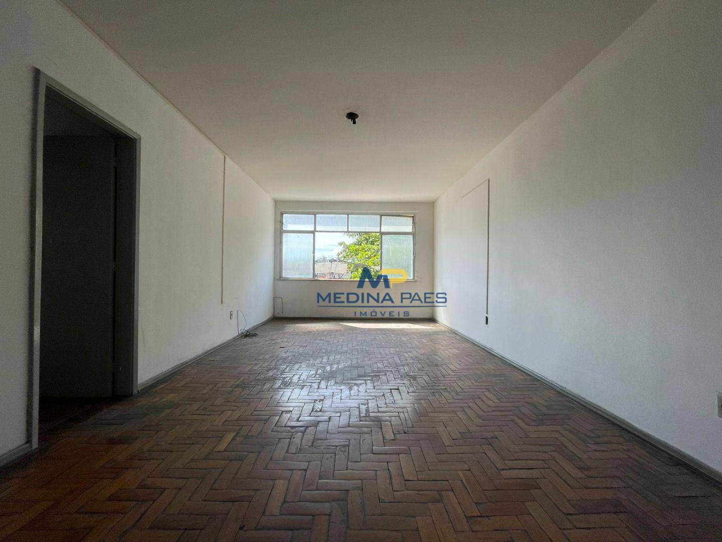 Apartamento à venda com 3 quartos, 100m² - Foto 1