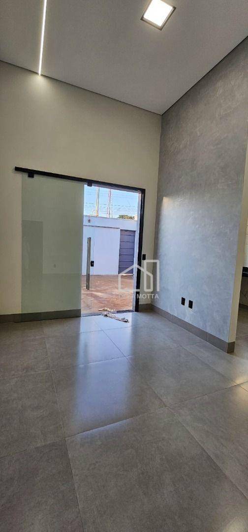 Casa à venda com 3 quartos, 90m² - Foto 8