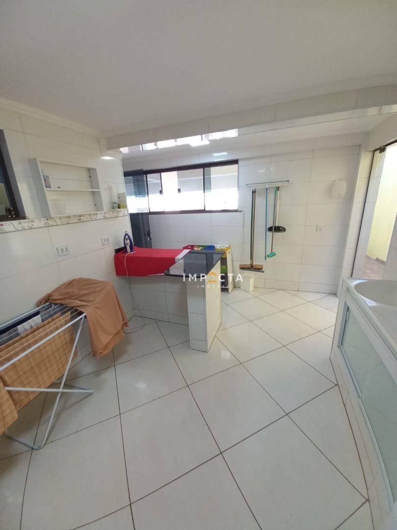 Casa à venda com 3 quartos, 281m² - Foto 32