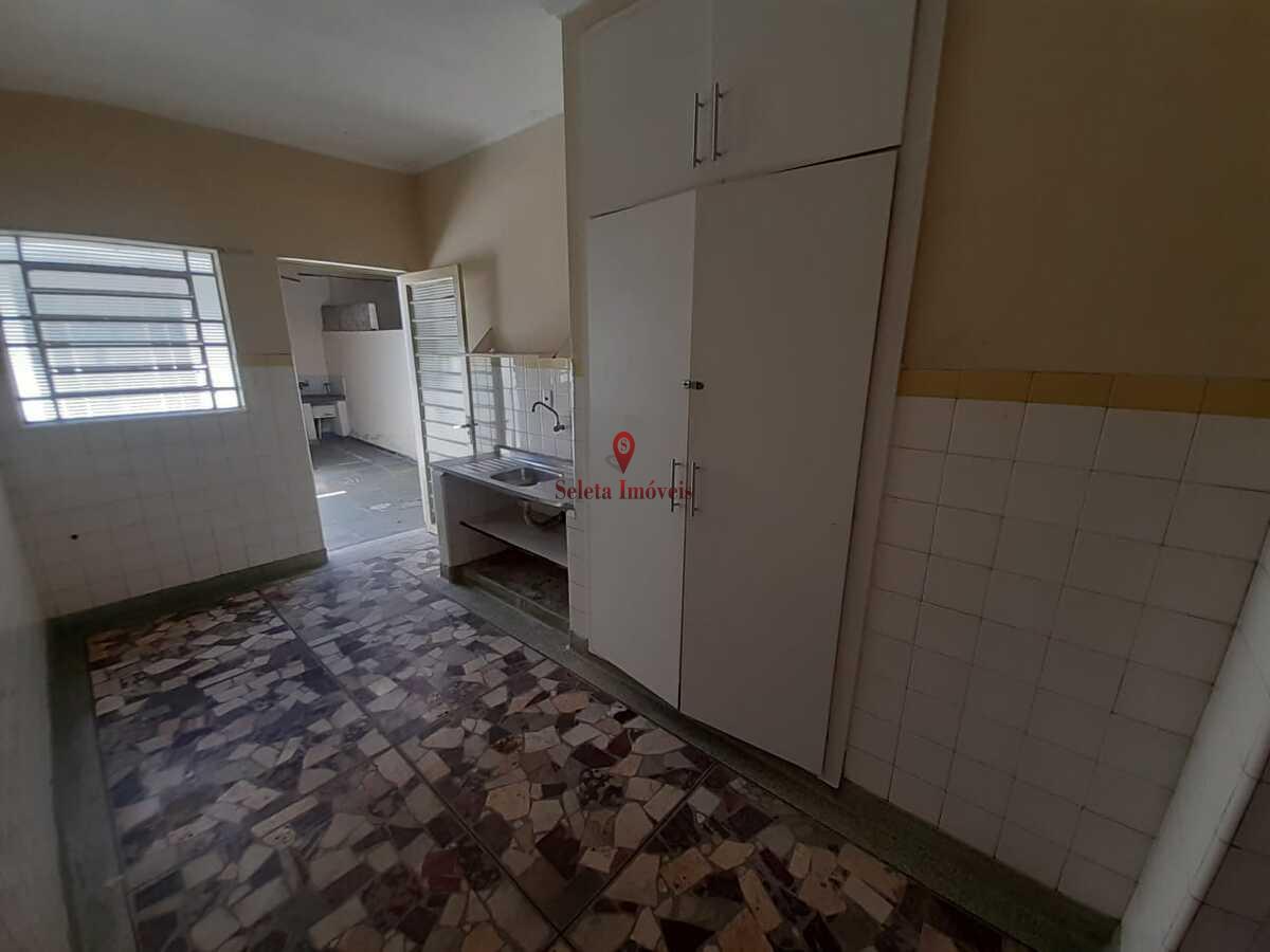 Casa à venda com 4 quartos, 372m² - Foto 23