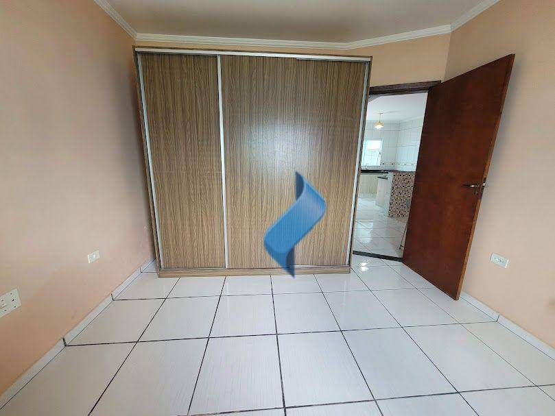 Casa para alugar com 2 quartos, 70m² - Foto 15