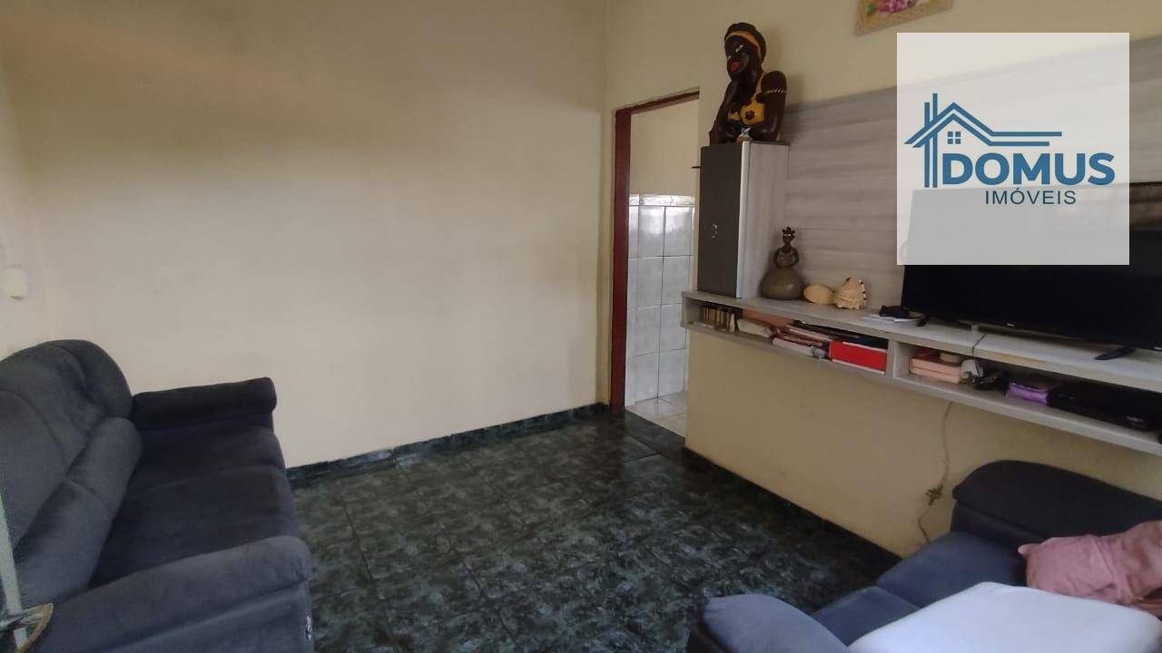 Sobrado à venda com 3 quartos, 128m² - Foto 1