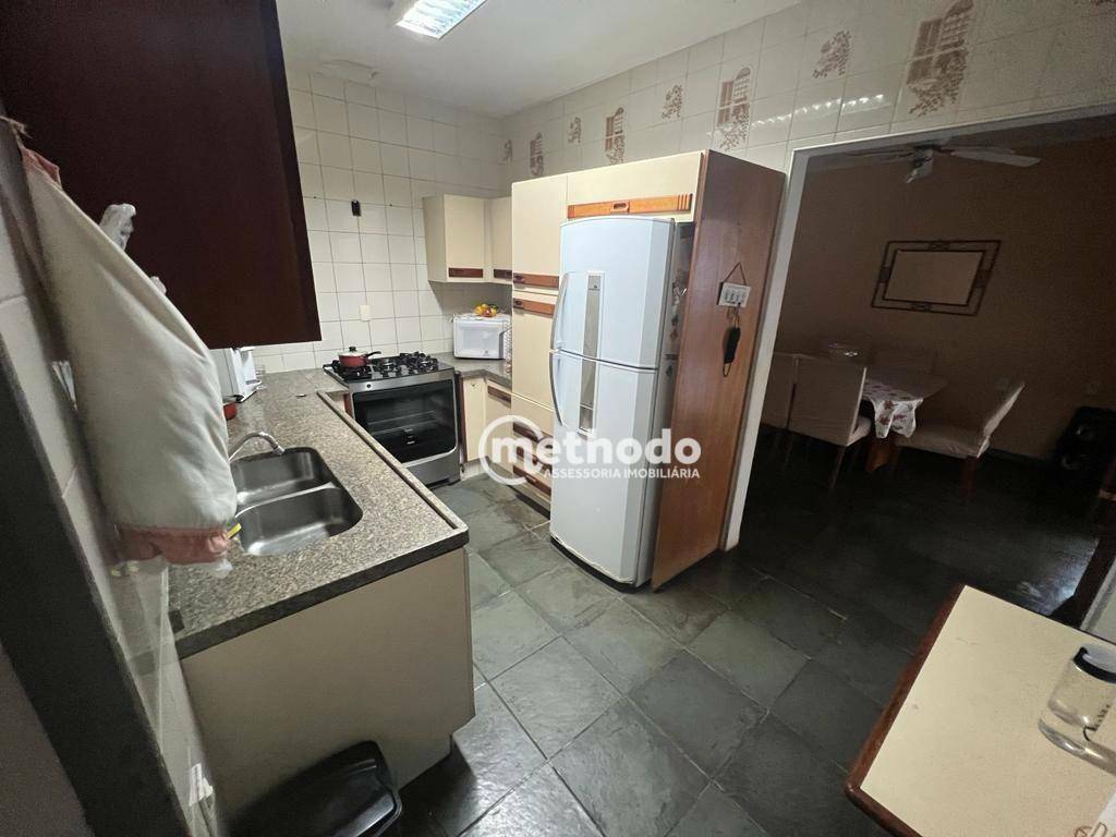 Casa à venda com 3 quartos, 250m² - Foto 5