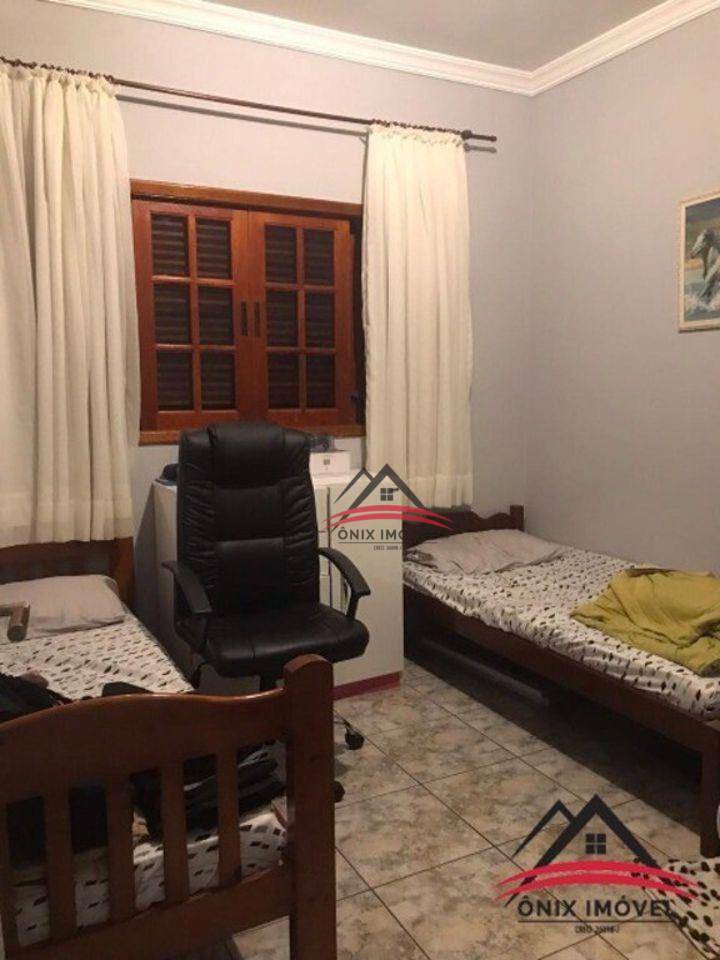 Casa à venda com 3 quartos, 180m² - Foto 9