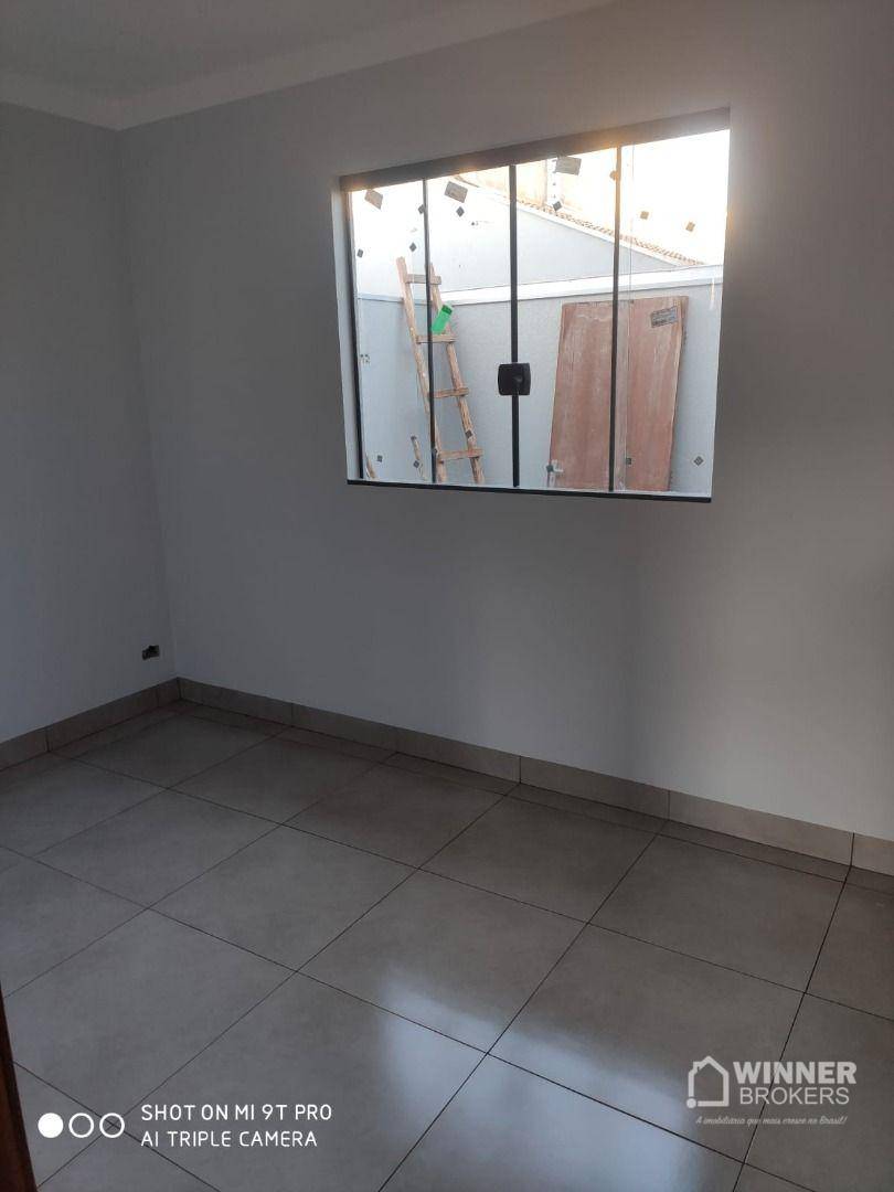 Casa à venda com 2 quartos, 70m² - Foto 3