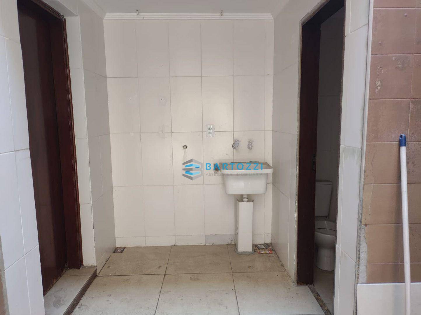 Sobrado à venda e aluguel com 3 quartos, 128m² - Foto 28