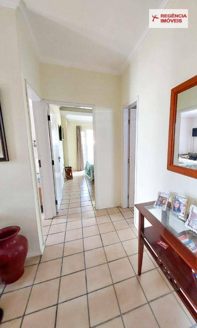 Casa à venda com 4 quartos, 300m² - Foto 16