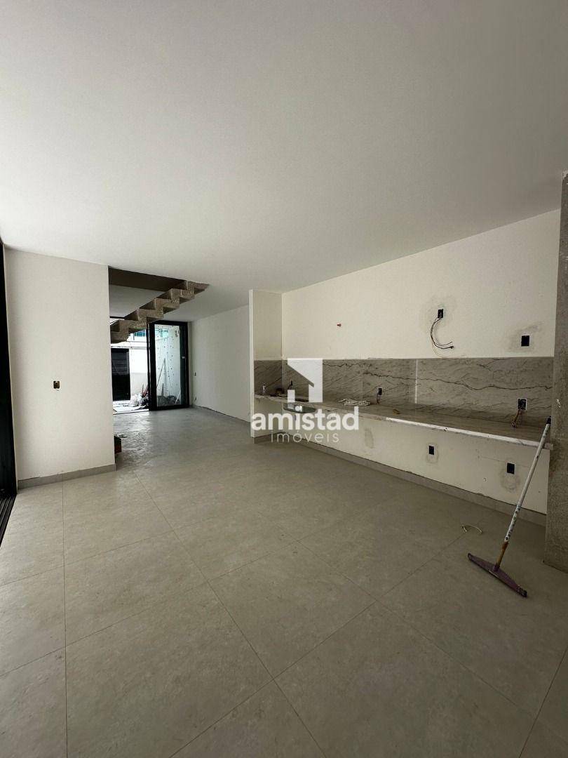 Casa à venda com 3 quartos, 218m² - Foto 20