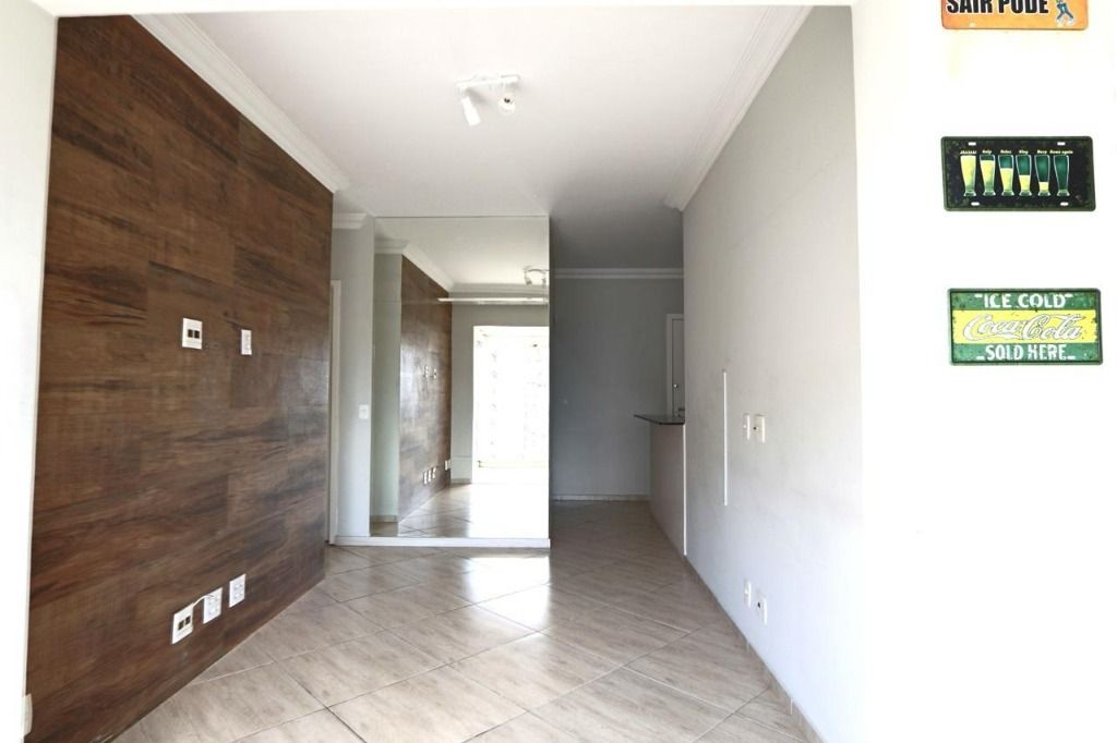 Apartamento à venda com 2 quartos, 70m² - Foto 5