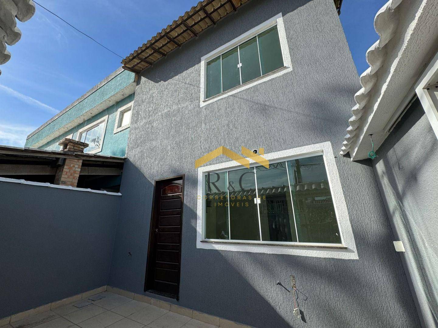 Casa à venda com 2 quartos, 76m² - Foto 1